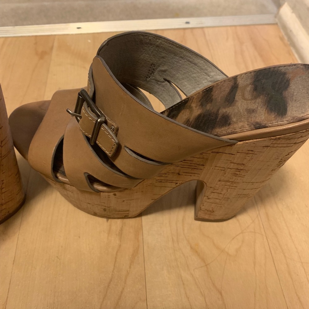 Shoes - Picture 4 of 4